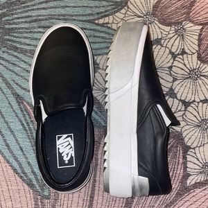 NWOT BLACK LEATHER PLATFORM VANS